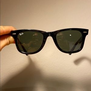 Rayban Classic Wayfarers